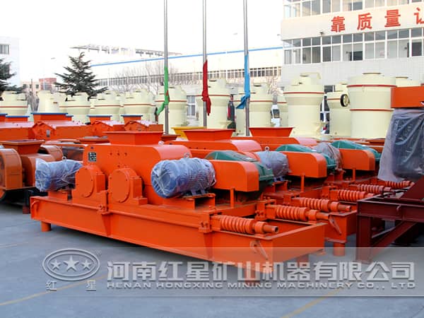 對輥式破碎機(jī) 對輥式破碎機(jī)