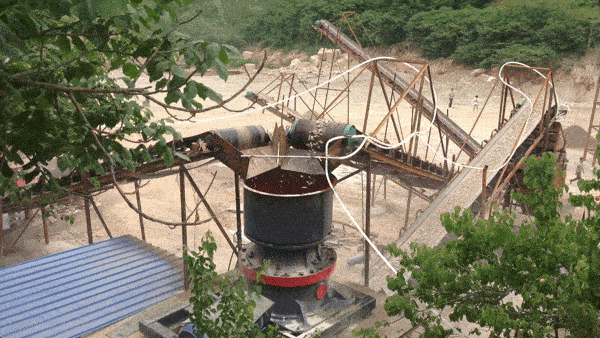 單缸圓錐破碎機(jī)破碎現(xiàn)場(chǎng) 單缸圓錐破碎機(jī)破碎現(xiàn)場(chǎng)