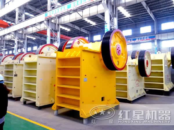 顎式破碎機生產(chǎn)車間 顎式破碎機生產(chǎn)車間