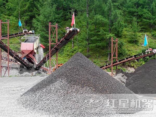 破碎機(jī)生產(chǎn)現(xiàn)場(chǎng) 破碎機(jī)生產(chǎn)現(xiàn)場(chǎng)