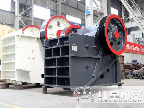 顎式破碎機生產(chǎn)車間 顎式破碎機生產(chǎn)車間