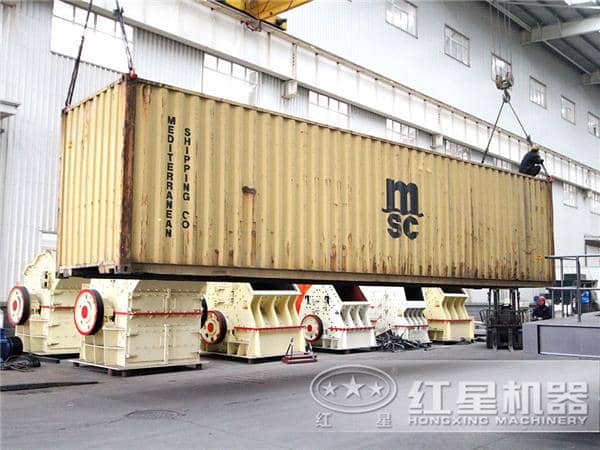 紅星顎式破碎機(jī)生產(chǎn)車間 紅星顎式破碎機(jī)生產(chǎn)車間