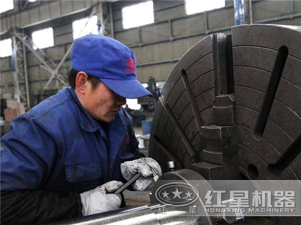 顎式破碎機(jī)生產(chǎn)制造圖 顎式破碎機(jī)生產(chǎn)制造圖