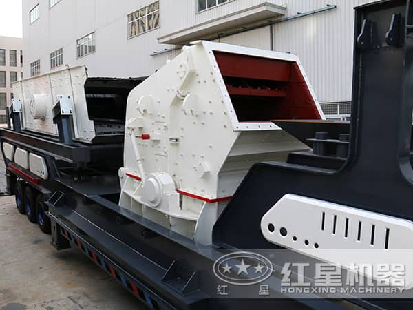 反擊破移動式破碎站細節(jié)圖 反擊破移動式破碎站細節(jié)圖