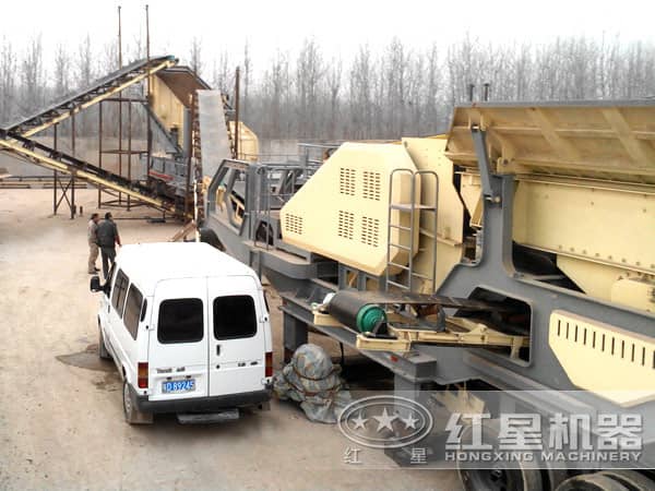 紅星技術(shù)專家奔赴作業(yè)現(xiàn)場(chǎng) 紅星技術(shù)專家奔赴作業(yè)現(xiàn)場(chǎng)