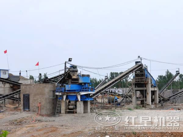 第三代制砂機(jī)作業(yè)現(xiàn)場(chǎng) 第三代制砂機(jī)作業(yè)現(xiàn)場(chǎng)