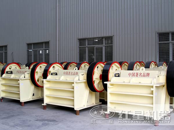 細碎顎式破碎機生產(chǎn)車間 細碎顎式破碎機生產(chǎn)車間