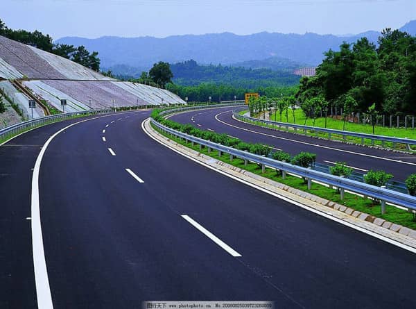 河卵石英應(yīng)用于高速公路 河卵石英應(yīng)用于高速公路