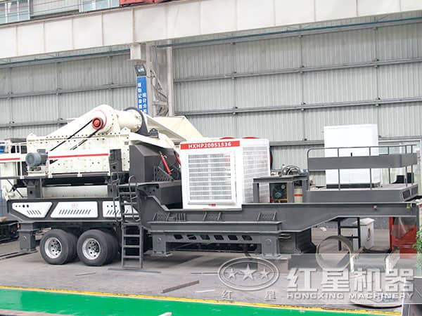 車(chē)載流動(dòng)破石機(jī)高清圖 車(chē)載流動(dòng)破石機(jī)高清圖