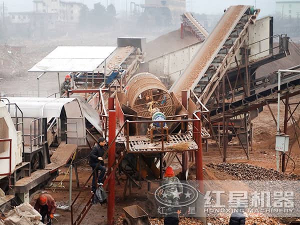 移動(dòng)式建筑垃圾破碎機(jī)用戶生產(chǎn)現(xiàn)場 移動(dòng)式建筑垃圾破碎機(jī)用戶生產(chǎn)現(xiàn)場