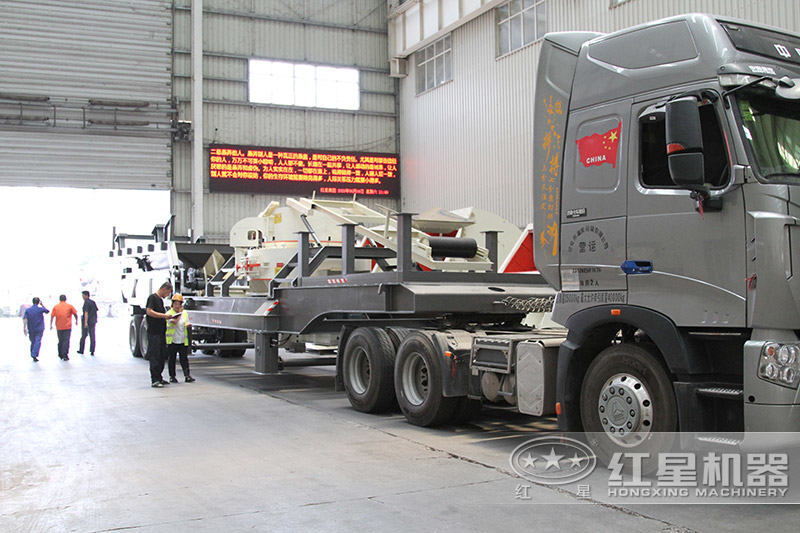 移動石頭制砂生產(chǎn)線發(fā)貨 移動石頭制砂生產(chǎn)線發(fā)貨