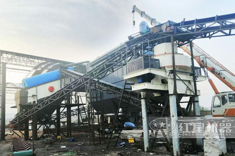 制砂生產線現(xiàn)場 制砂生產線現(xiàn)場