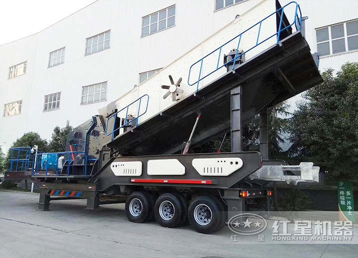 輪胎式移動(dòng)破碎機(jī) 輪胎式移動(dòng)破碎機(jī)